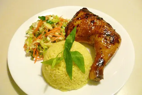 Hình ảnh Cơm gà sốt me lớn