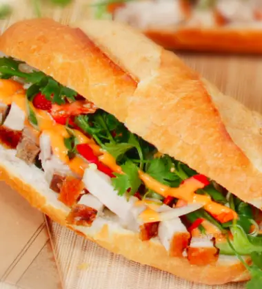 Hình ảnh Bánh mì heo quay
