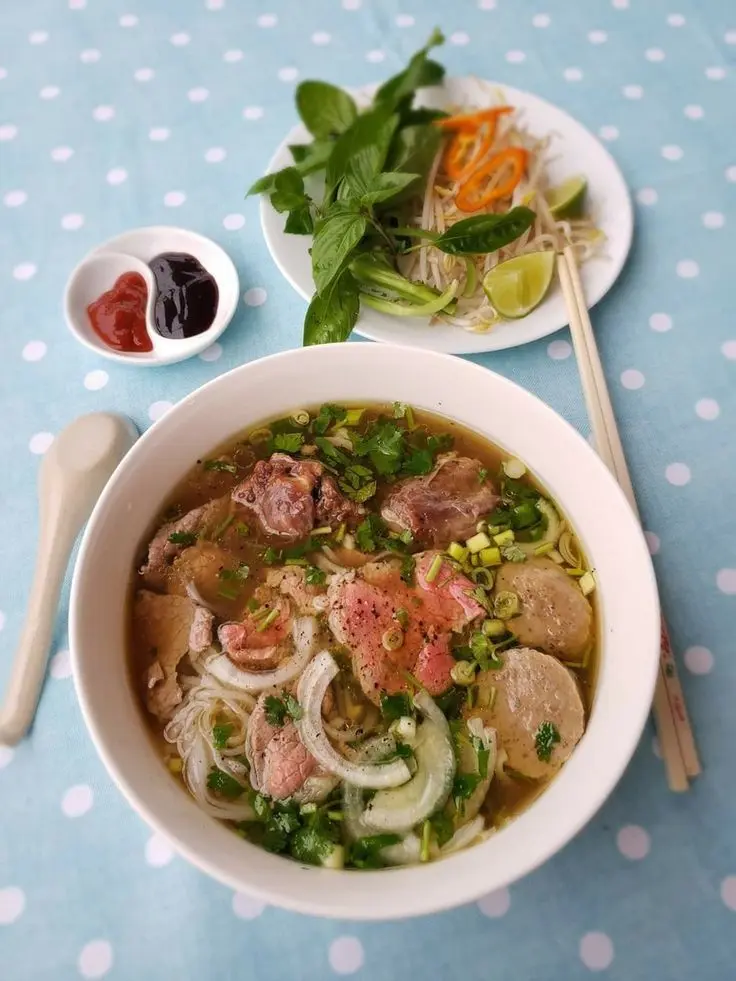 Hình ảnh Phở tái viên