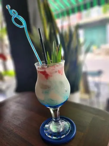 Hình ảnh Yogurt blue dâu