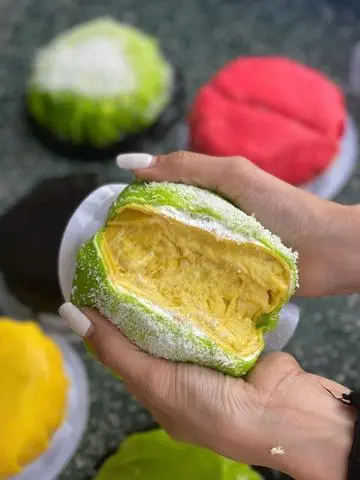 Hình ảnh Crepe siêu sầu phú sỉ lá dứa 10cm