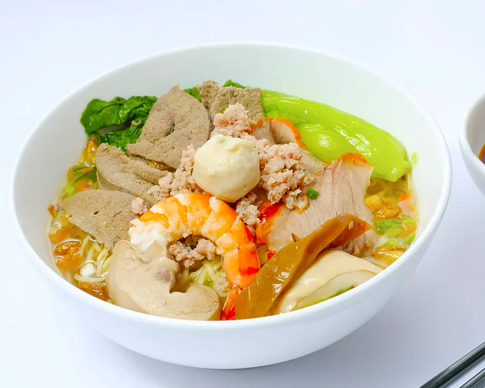 Hình ảnh Mì vắt trộn thập cẩm