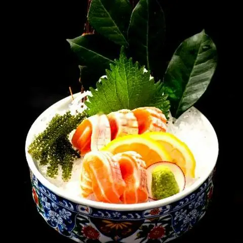Hình ảnh Salmon belly sashimi