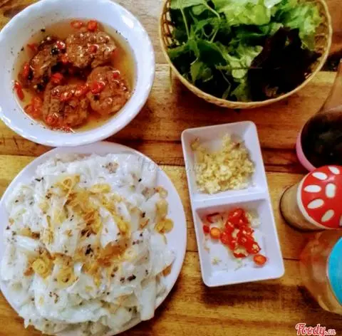 Hình ảnh Bánh Cuốn Tráng + Thịt Viên Nướng