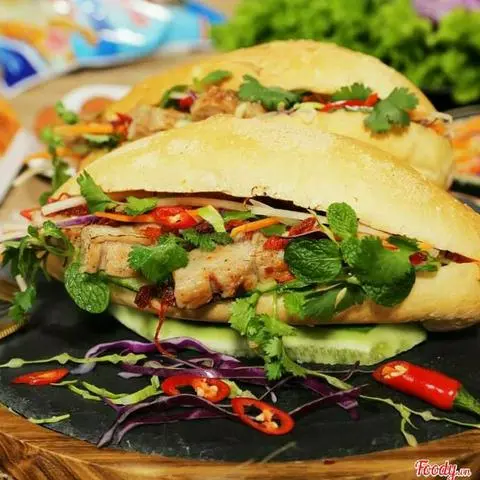 Hình ảnh Bánh Mì thịt Nem Nướng Sốt lớn