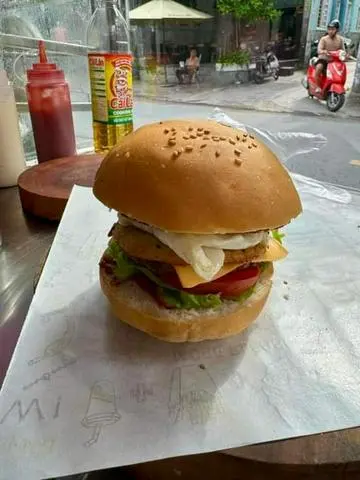 Hình ảnh hamburger bò trứng