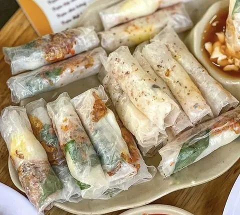 Hình ảnh Cuốn Trứng Bách Thảo bơ Muối (10 cuốn) 