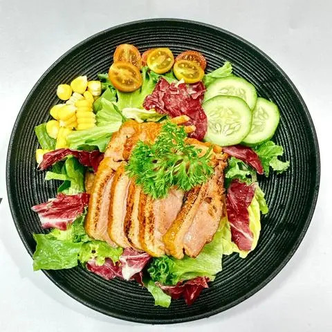 Hình ảnh [한국인에게 강력 추천⭐️] 오리훈제 샐러드 / Smoked Duck Salad / Salad vịt hun khói (New)