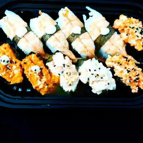 Hình ảnh Combo sushi 1 H1