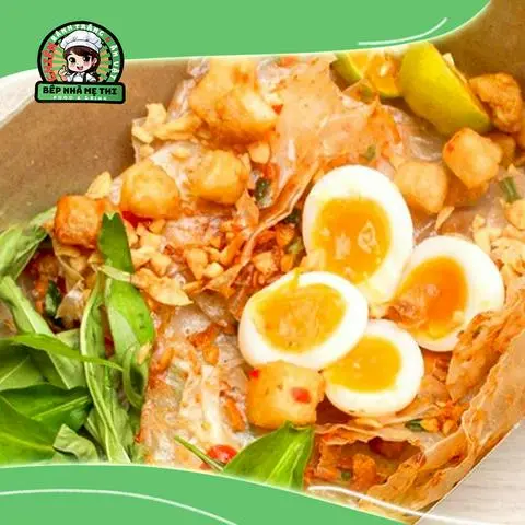 Hình ảnh Bánh tráng dẻo (Mỡ hành, tóp mỡ tỏi, sate, trứng, rau răm, tắc)