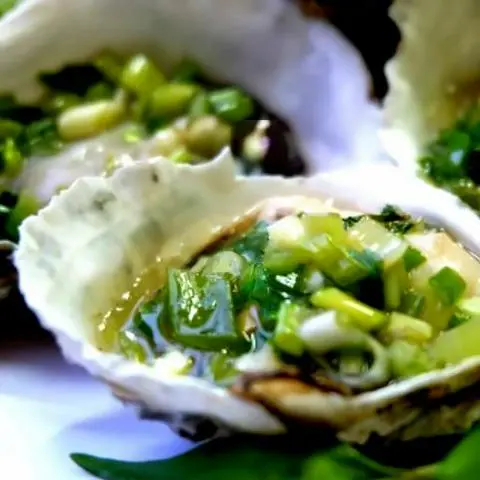 Hình ảnh Hàu nướng mỡ hành