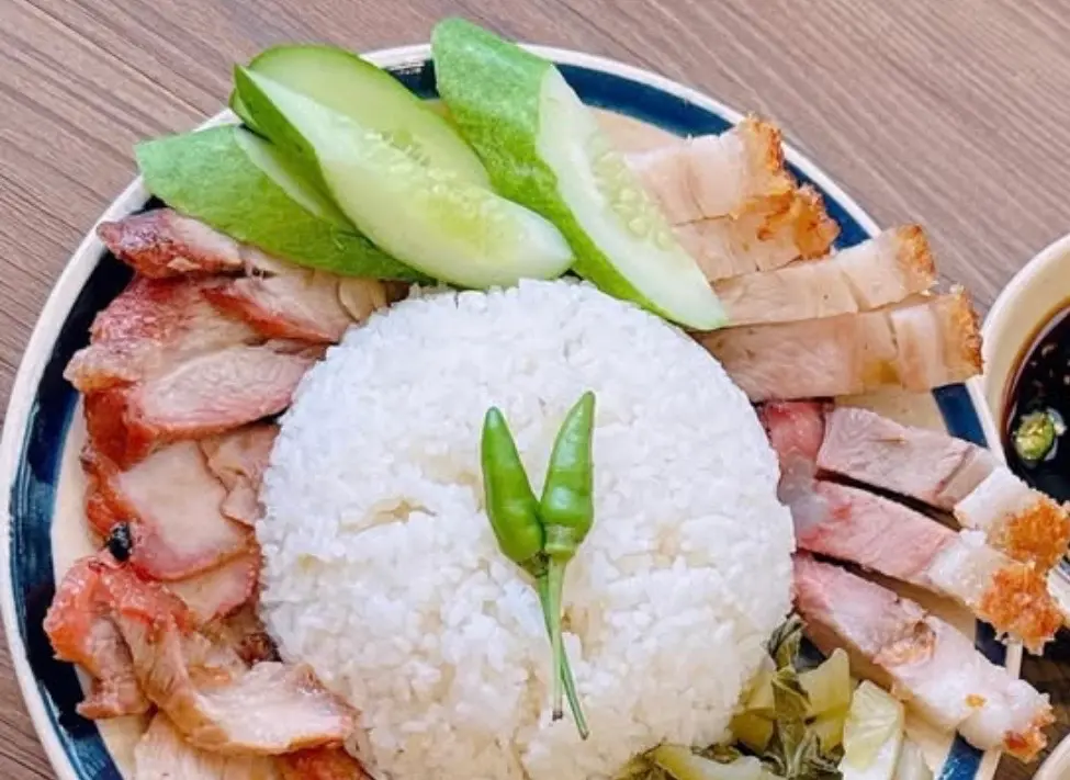 Hình ảnh Cơm Đặc Biệt (Heo Quay & Xá Xíu)