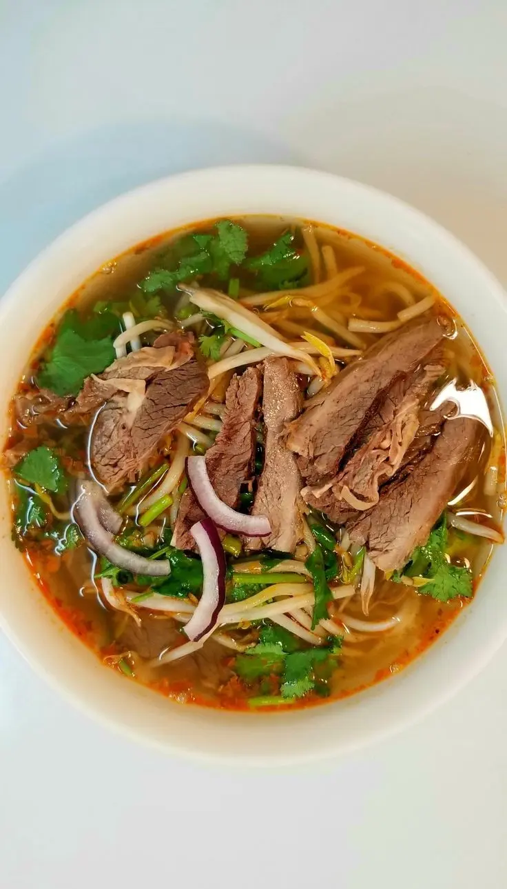 Hình ảnh Bún bò nạm chả