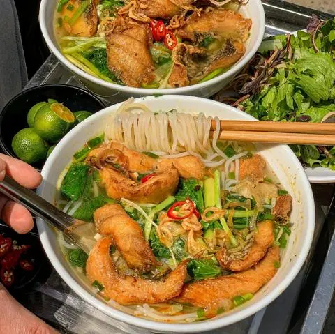 Hình ảnh BÚN CÁ - chả cá -bắp bò 