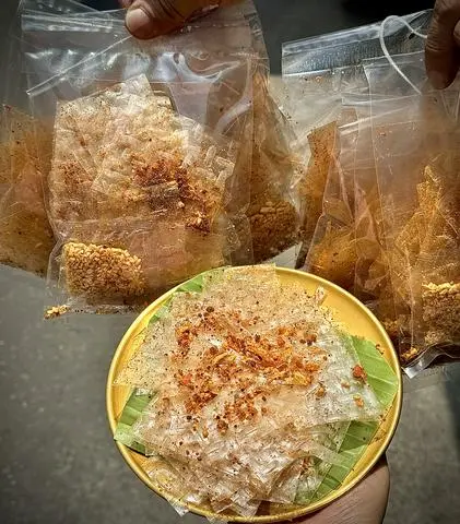Hình ảnh BÁNH TRÁNG MUỐI TỎI SIÊU TÔM (TÔM KHÔ)