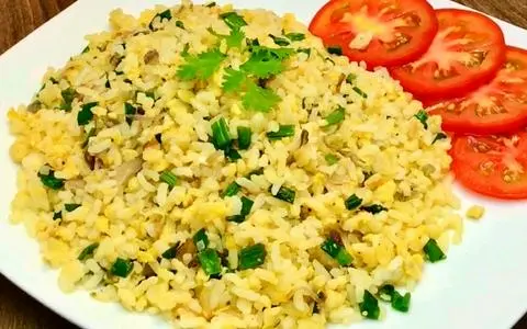 Hình ảnh cơm chiên tỏi trứng 