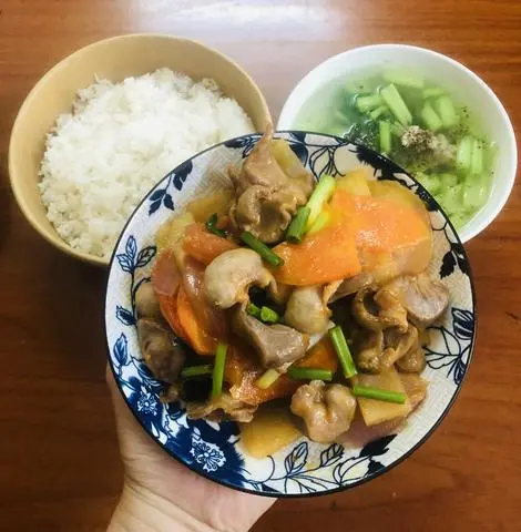 Hình ảnh Cơm Rang Su Hào Xào Mề Gà Đặc Biệt ( Hạt Giòn )