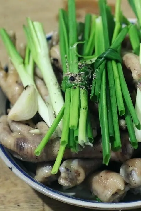 Hình ảnh Chân gà hấp hành
