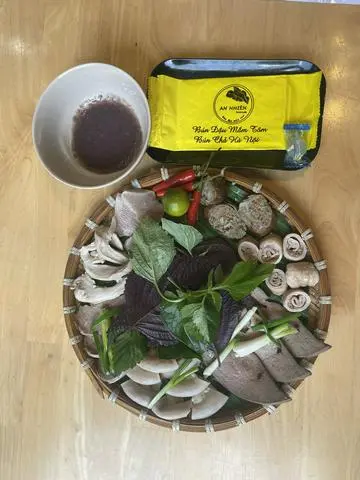 Hình ảnh Lòng Heo Thập Cẩm Luộc