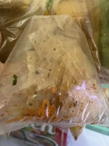 Hình ảnh bánh tráng trộn khô gà