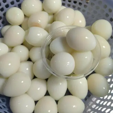 Hình ảnh 04 trứng cút chín lột sẵn