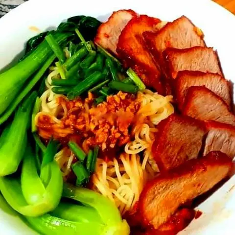 Hình ảnh Mì Trộn Đặt Biệt Xá Xíu - Trứng