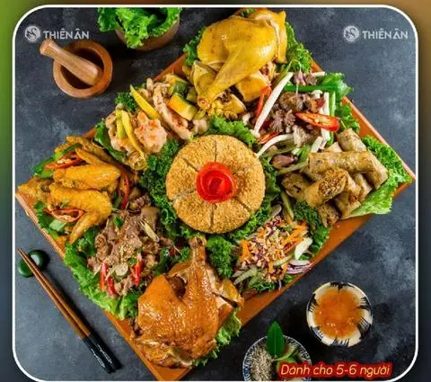 Hình ảnh Gà mẹt 9 món