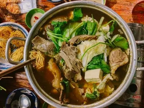 Hình ảnh Lẩu bò gân bò bắp bò bò viên  vừa 