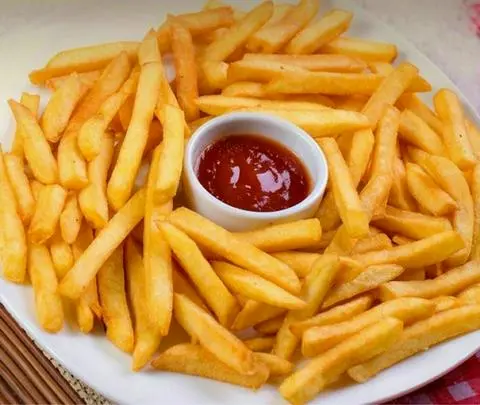 Hình ảnh Khoai tây chiên phủ bột phô mai 