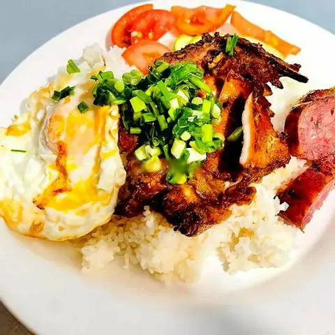 Hình ảnh Cơm Tấm Sườn - Trứng Ốp La