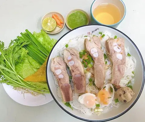 Hình ảnh Mì Gói - Sườn Non