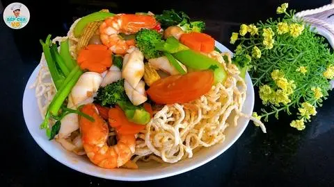 Hình ảnh Mì giòn xào tôm