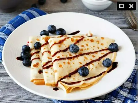 Hình ảnh Crepe Mứt Việt Quất + Marsmallow