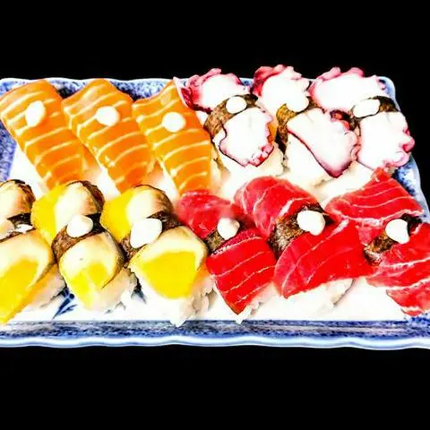 Hình ảnh Combo sushi 7 E7