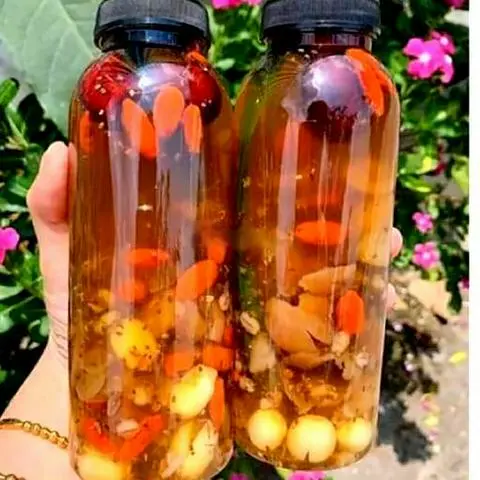 Hình ảnh Chè dưỡng nhan ( chai )