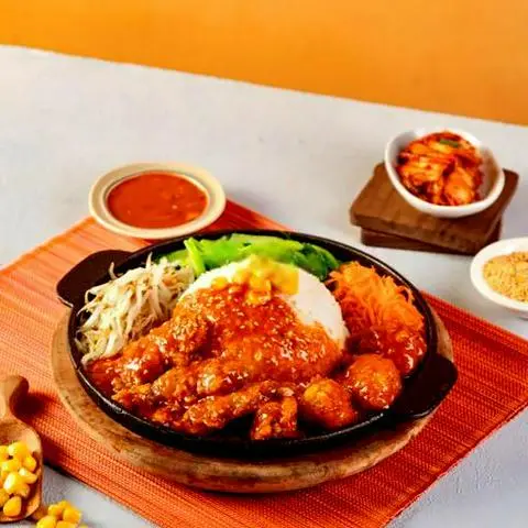 Hình ảnh Cơm rang giòn heo chiên xù bơ tỏi