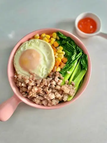 Hình ảnh Mì Siukay thịt bằm + trứng