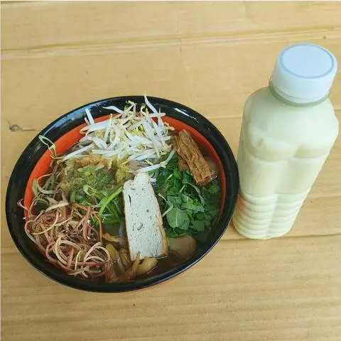 Hình ảnh Combo 1 Bún Thái và 1 Sữa Đậu Nành 330ml