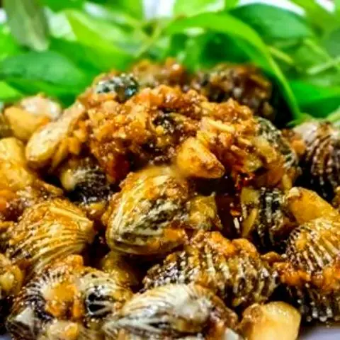Hình ảnh Sò huyết xào bơ tỏi