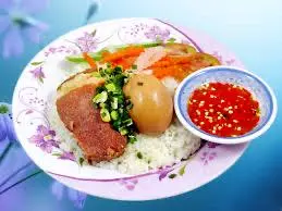 Hình ảnh cơm thịt kho hột vịt 
