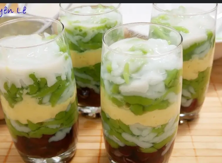 Hình ảnh Đậu xanh đánh bánh lọt