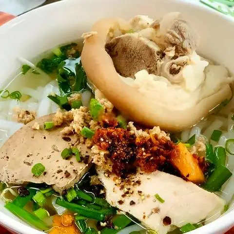 Hình ảnh Mì tươi nước giò thịt