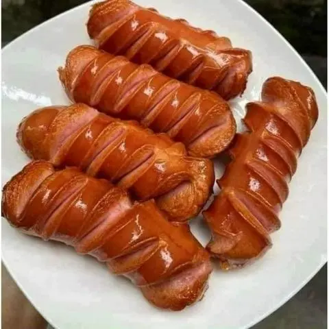 Hình ảnh xúc xích chiên 1 cây 