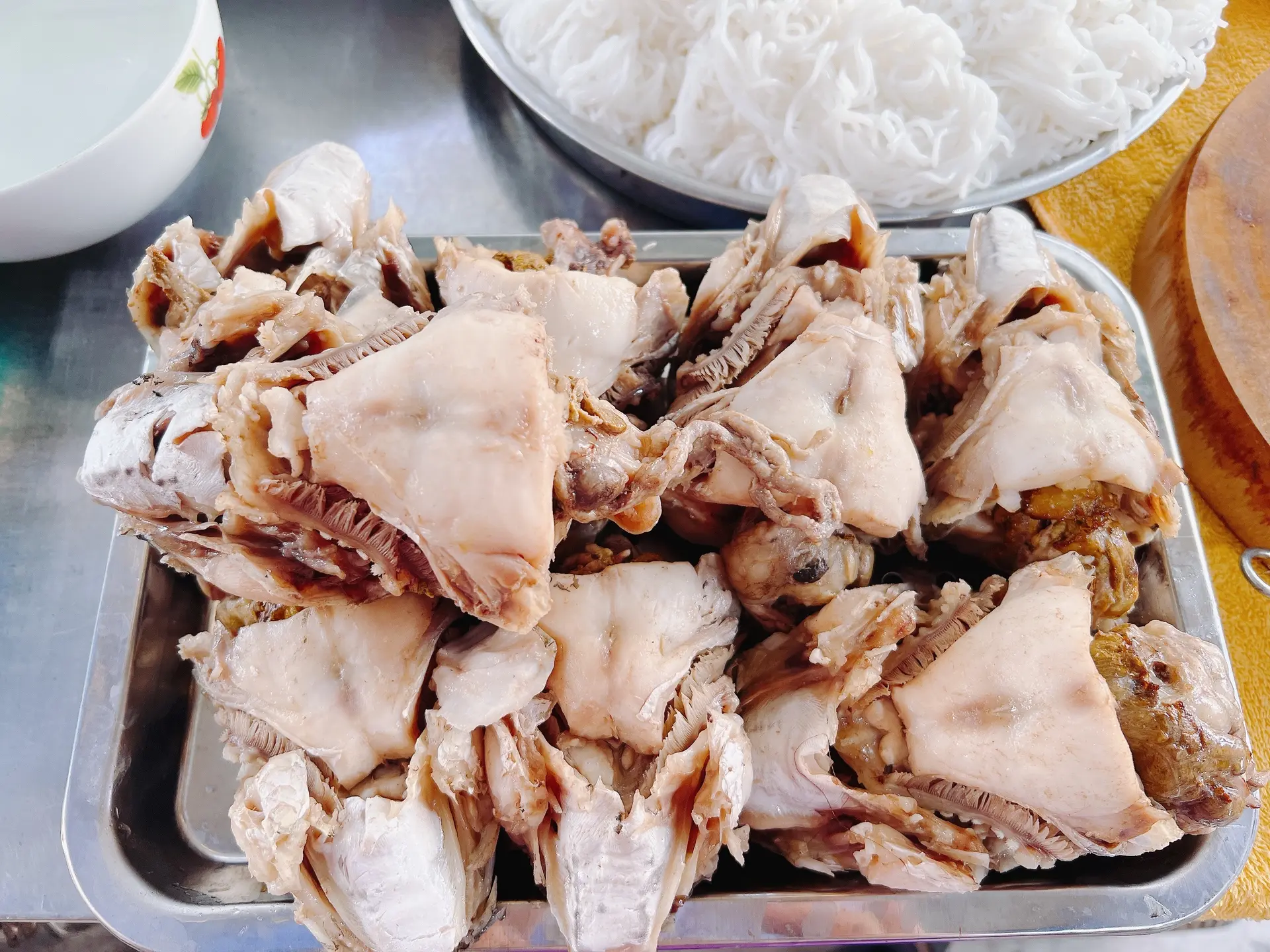 Hình ảnh Bún nước lèo (ĐẦU)cá lóc
