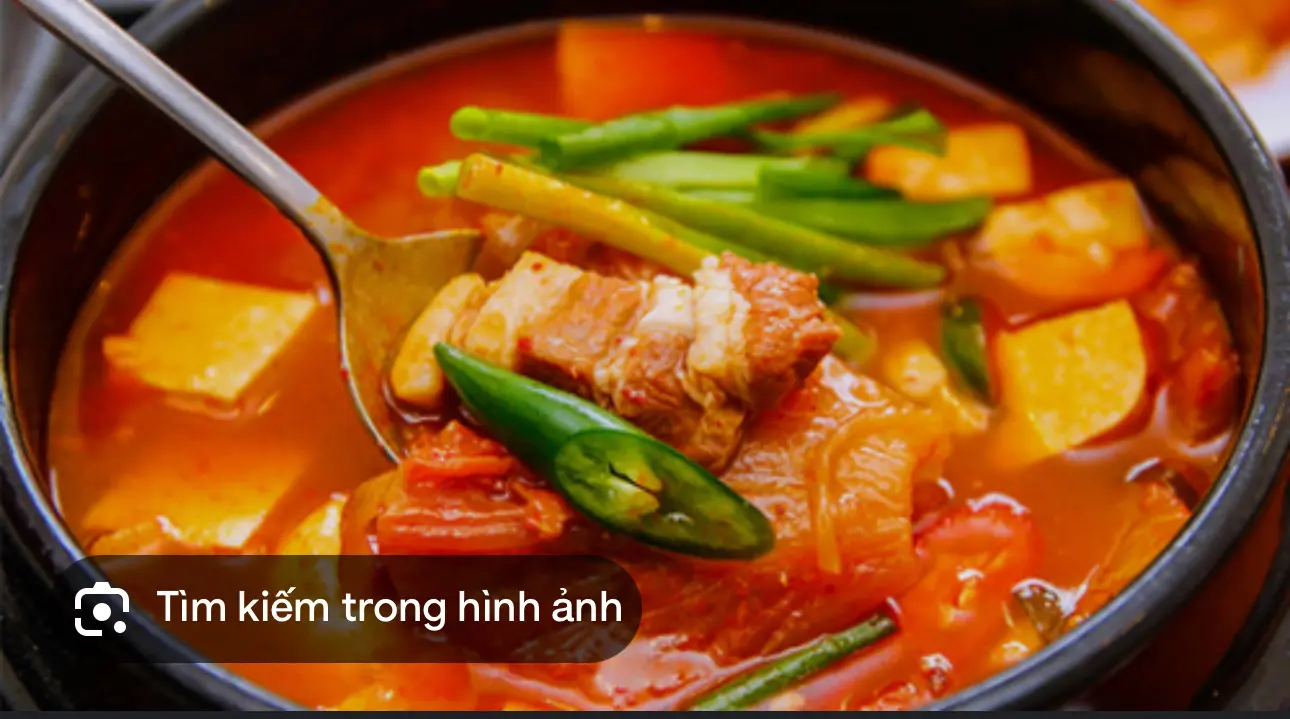 Hình ảnh Canh Kim Chi Bò Mỹ