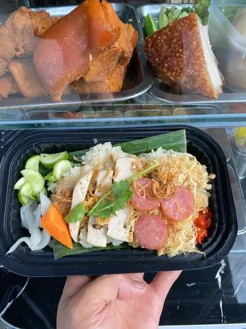 Hình ảnh Xôi pate - chả lụa - chả bông - lạp xưởng
