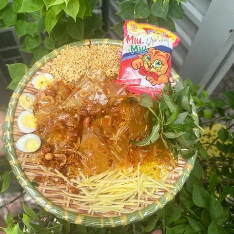 Hình ảnh Bánh Tráng Dẻo Sate Mì (Trộn Sẳn  )