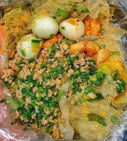 Hình ảnh bánh tráng sợi trộn mỡ hành 3 trứng ruốc khô 