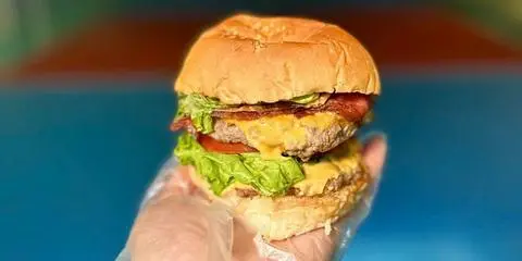 Hình ảnh Burger siêu no