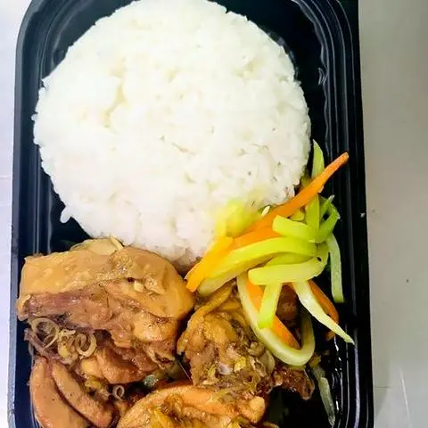 Hình ảnh Cơm gà kho sả